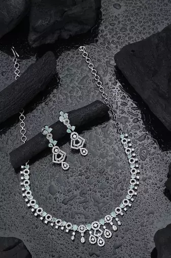 Fresh mint beaded necklace