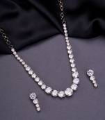 Noir delight necklace