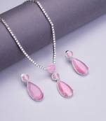 Sapphire glow necklace