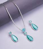 Sapphire glow necklace