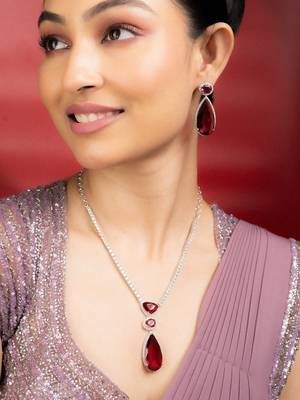 Sapphire glow necklace 3