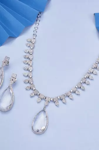 Crystal radiant  necklace