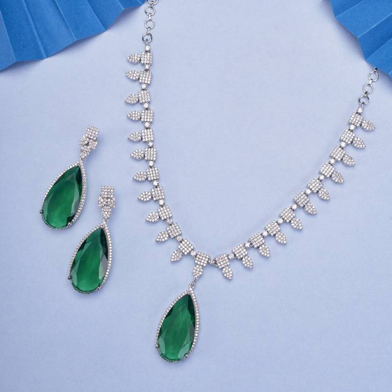 Crystal radiant  necklace