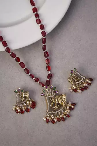 Ganpati mehendi plated locket set with earrings