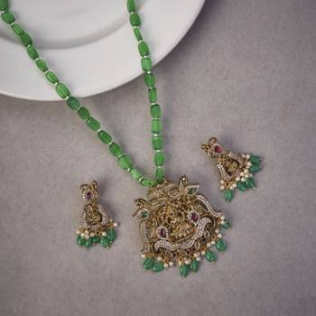 Lakshmi royal mehendi plated locket set with earrings 1