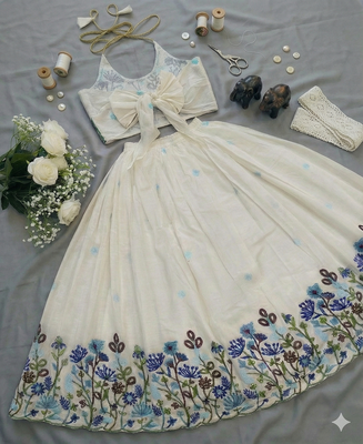 Offwhite flower embroidered work lehenga choli set for kids 3
