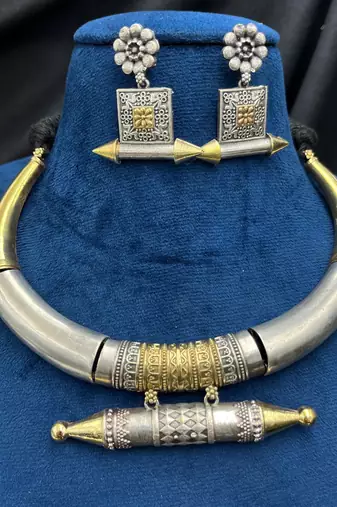 Oxidized tribal necklace & earring set | vintage ethnic dual tone hasuli torque set