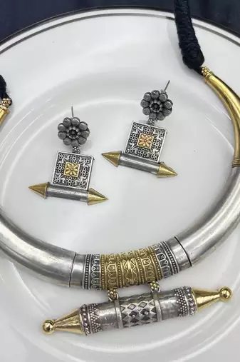 Oxidized tribal necklace & earring set | vintage ethnic dual tone hasuli torque set