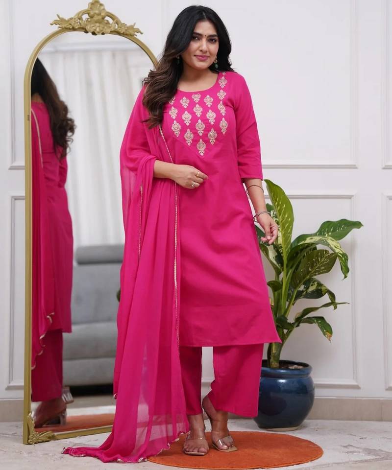 Pink silk blend embroidered partywear salwar kameez