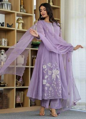 Lavender chanderi silk embroidered readymade kurta set 5