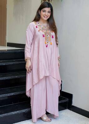 Pink french crepe embroidered readymade kurta set 4