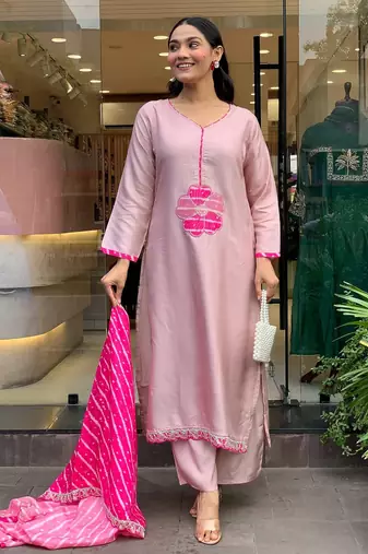 Pink silk blend embroidered partywear salwar kameez