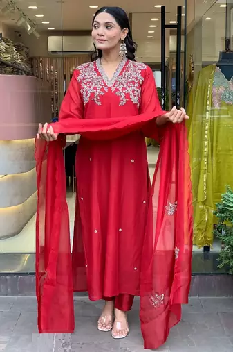 Red silk blend embroidered partywear salwar kameez