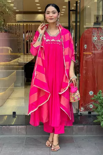 Pink silk blend embroidered salwar kameez