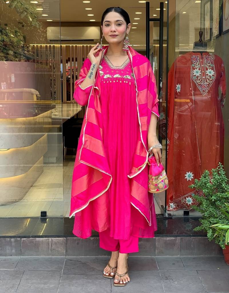 Pink silk blend embroidered salwar kameez