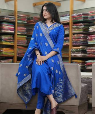 Blue silk blend embroidered salwar kameez 4
