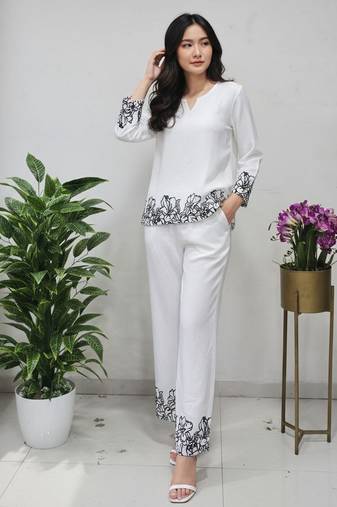 White bindu bubbal embroidered co-ord set for trendy girls