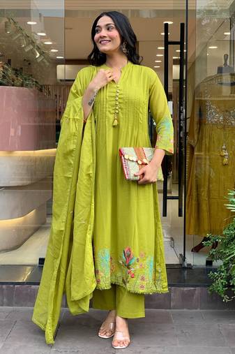 Green chanderi silk embroidered ceremonial readymade kurta set with dupatta