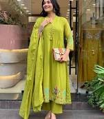 Green chanderi silk embroidered ceremonial readymade kurta set with dupatta