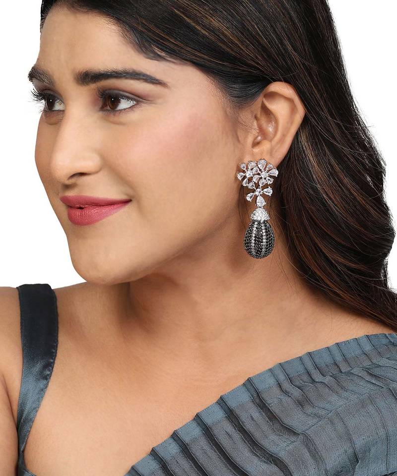 Classic black dangle earrings