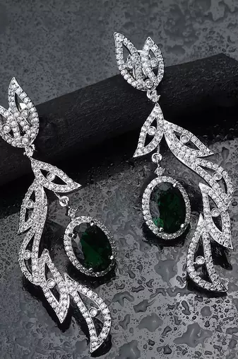 Emerald dangle earrings