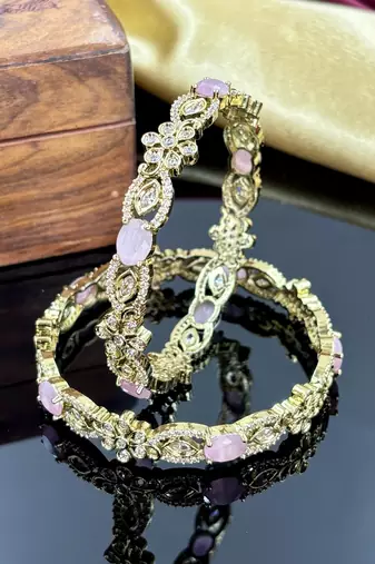 Traditional punjabi chooda for brides