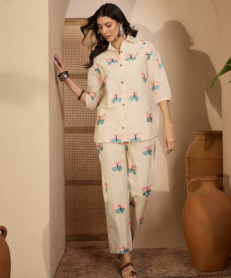 Beige khadi silk embroidered embroidered co-ord set