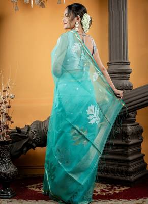 green hand woven silk blend cotton zari work all seasons sarees 4