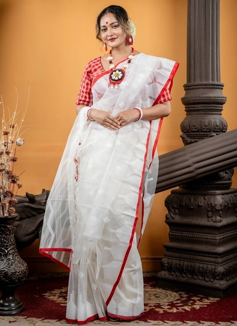 white woven silk blend cotton bengal handloom all seasons sarees