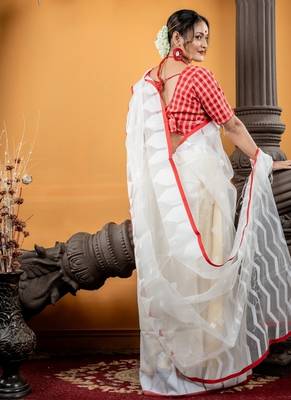 white woven silk blend cotton bengal handloom all seasons sarees 4