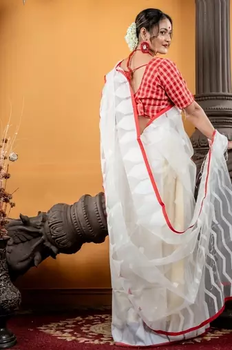 white woven silk blend cotton bengal handloom all seasons sarees