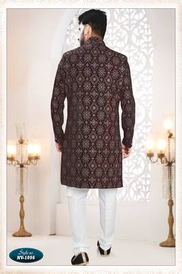 Men's maroon velvet all over kurta set 2