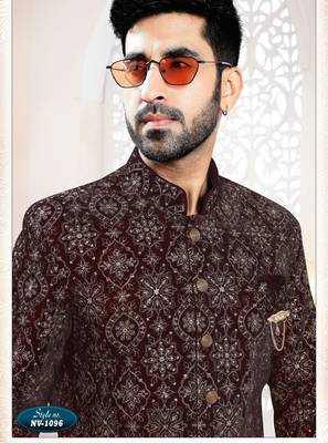 Men's maroon velvet all over kurta set 3