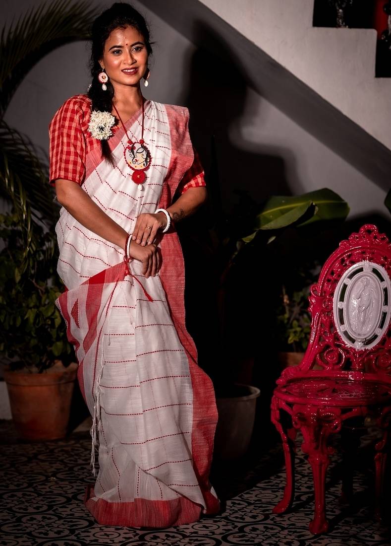 white hand woven cotton kantha work all seasons sarees