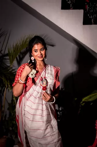 white hand woven cotton kantha work all seasons sarees