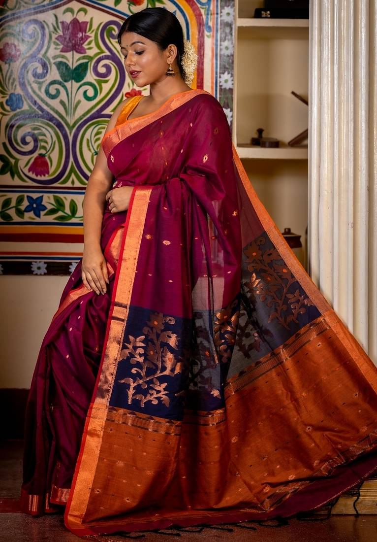 red hand woven cotton zari work all seasons sarees