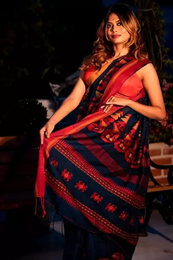 blue hand woven cotton bengal handloom all seasons sarees