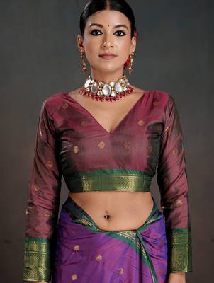 purple graceful art silk blend woven jacquard saree 5