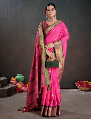 pink graceful art silk blend woven jacquard saree 4