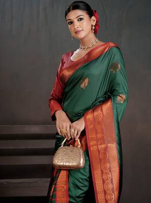 green woven jacquard art silk blend saree 3