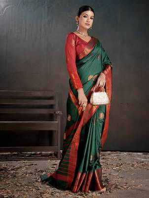 green woven jacquard art silk blend saree 4