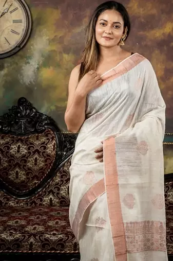 white hand woven silk blend zari work all seasons sarees