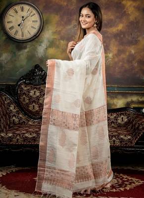 white hand woven silk blend zari work all seasons sarees 3