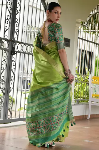green khadi raw silk blend blend woven meena rich pallu border saree