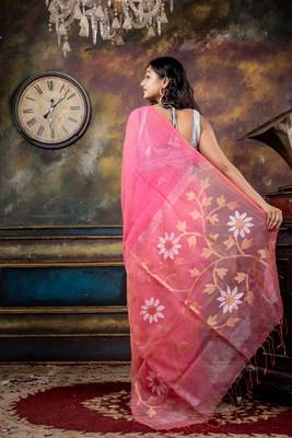pink hand woven linen zari work all seasons sarees 4
