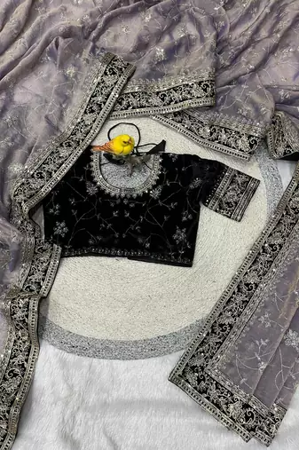 Lavender Color Jari,Sequins And Embroidery Vlevet Fabric Lace Work Silk Blend Saree