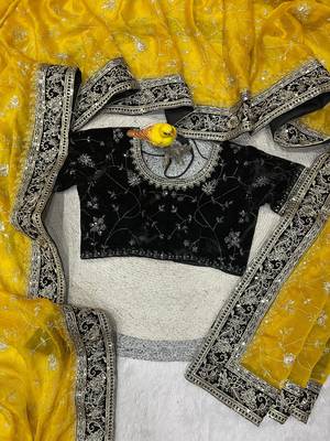Yellow Color Jari,Sequins And Embroidery Vlevet Fabric Lace Work Silk Blend Saree 2