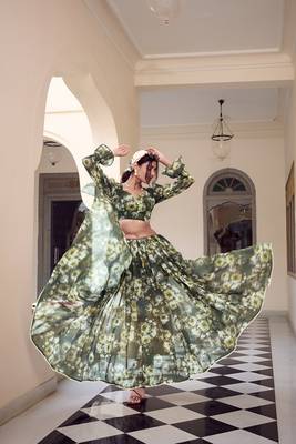 green georgette floral printed saree 3