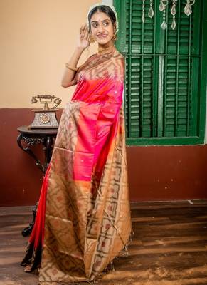 magenta hand woven silk blend zari work all seasons sarees 3
