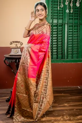 magenta hand woven silk blend zari work all seasons sarees
